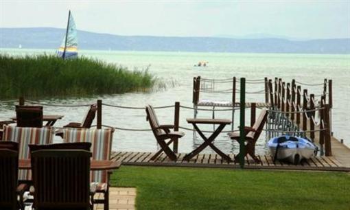 фото отеля Royal Mediterran Apartman Haz Siofok