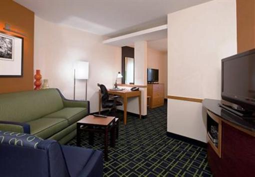 фото отеля Fairfield Inn and Suites Marriott