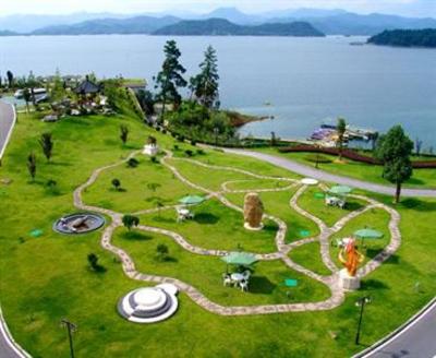 фото отеля Tachee Island Holiday Hotel