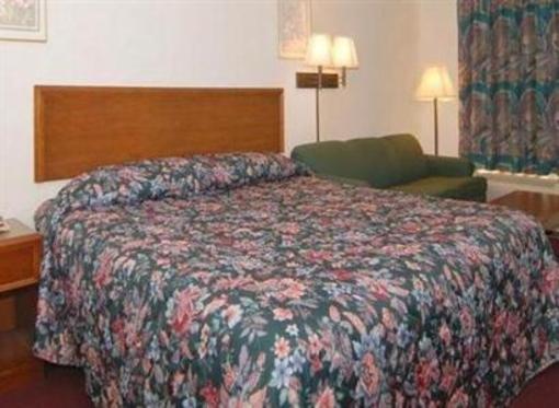 фото отеля Rodeway Inn Lake City