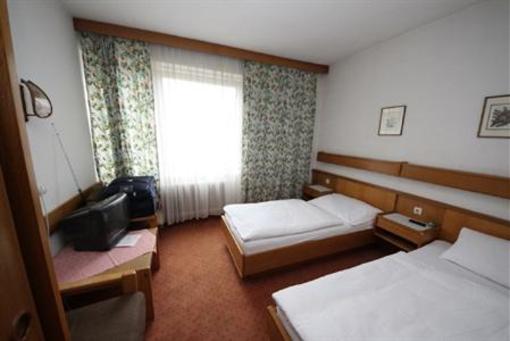 фото отеля Hotel Kleinmunchen Garni
