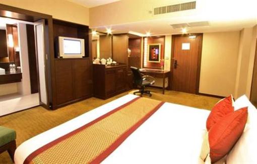 фото отеля Ramada Plaza Menam Riverside Hotel Bangkok