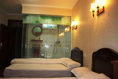 фото отеля Zifengyuan Internatianl Youth Hostel