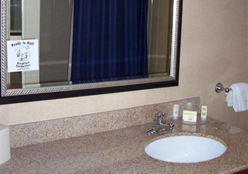 фото отеля Courtyard by Marriott Boston Marlborough