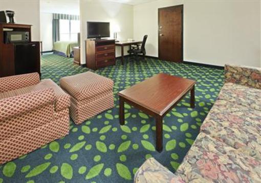фото отеля FairBridge Inns & Suites