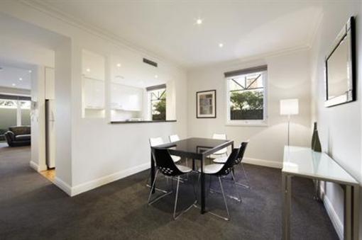 фото отеля Caroline Serviced Apartments Melbourne