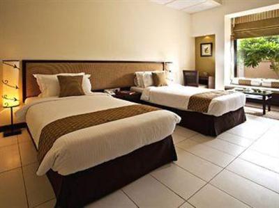 фото отеля Seasons Hotel At Tarudhan Valley Golf Resort