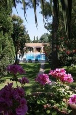 фото отеля Hotel Les Mazets des Roches