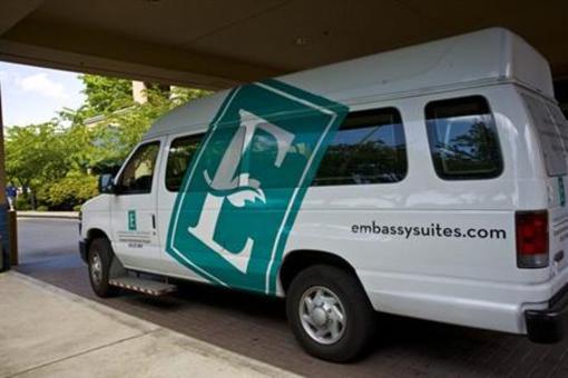 фото отеля Embassy Suites Seattle - Tacoma International Airport