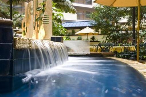 фото отеля Embassy Suites Seattle - Tacoma International Airport