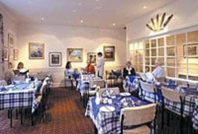 фото отеля Burnside Apartment Hotel Pitlochry