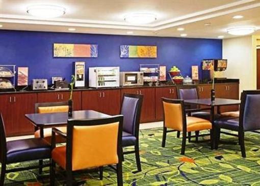 фото отеля Fairfield Inn Plymouth Middleboro