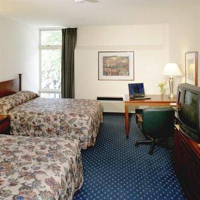 фото отеля University Inn Madison