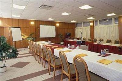 фото отеля Civis Hotel Phonix Tiszaujvaro