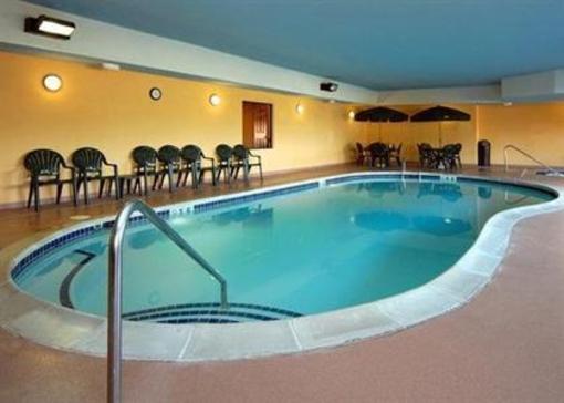 фото отеля Comfort Suites Grand Rapids North