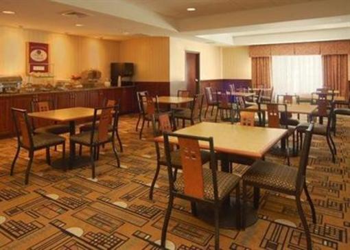 фото отеля Comfort Suites Grand Rapids North