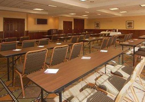 фото отеля Comfort Suites Grand Rapids North