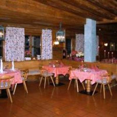 фото отеля Gasthof Dorfkrug Fulpmes