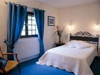 Auberge Des Epis Hotel Restaurant Saint-Martin-de-Crau