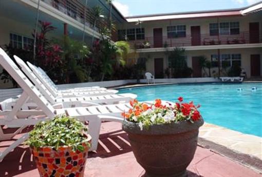 фото отеля Beach and Town Motel Resort
