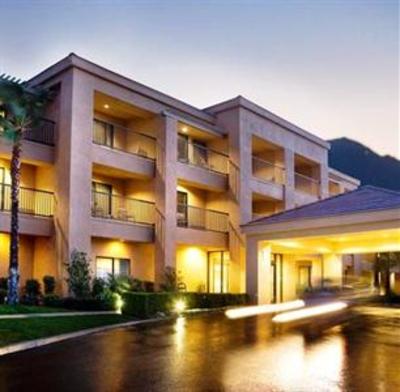 фото отеля Courtyard Palm Desert