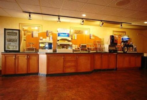 фото отеля Holiday Inn Express Hotel & Suites Fayetteville-Univ of AR Area