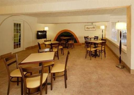 фото отеля Quality Inn Airport Tempe