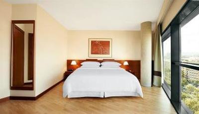 фото отеля Four Points by Sheraton Barcelona Diagonal