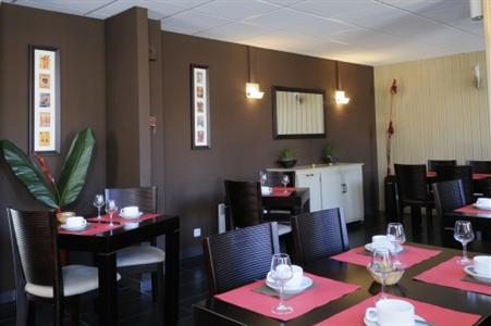 фото отеля Kyriad Hotel Montelimar