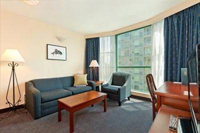 фото отеля Rosedale on Robson