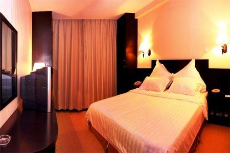 фото отеля June Hotel Changchun