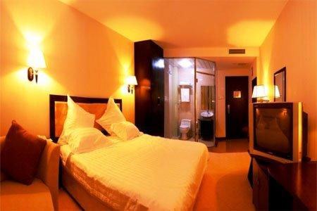 фото отеля June Hotel Changchun