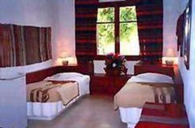 фото отеля Summer Lodge Platanias