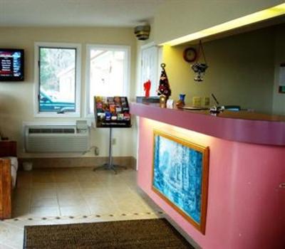 фото отеля Whispering Pines Motel White Stone