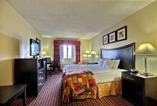 фото отеля BEST WESTERN Canal Winchester Inn