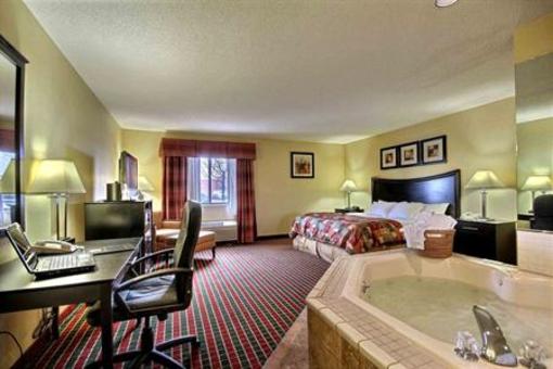 фото отеля BEST WESTERN Canal Winchester Inn