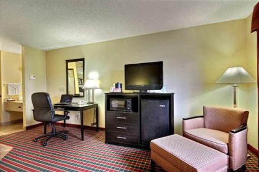 фото отеля BEST WESTERN Canal Winchester Inn