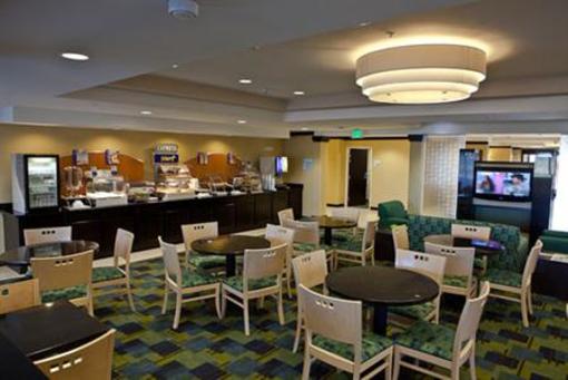 фото отеля Holiday Inn Express Dimondale