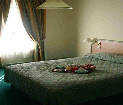 фото отеля Hotel Le Home Saint Louis Versailles