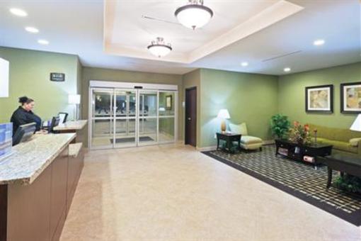 фото отеля Holiday Inn Express & Suites Brady
