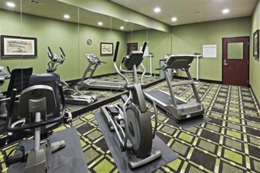 фото отеля Holiday Inn Express & Suites Brady