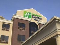 Holiday Inn Express & Suites Brady