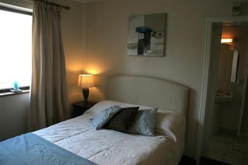 фото отеля Woodview Lodge B&B Castlebar