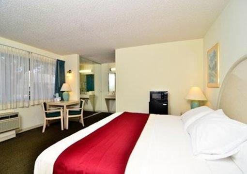 фото отеля Rodeway Inn And Suites Haines City
