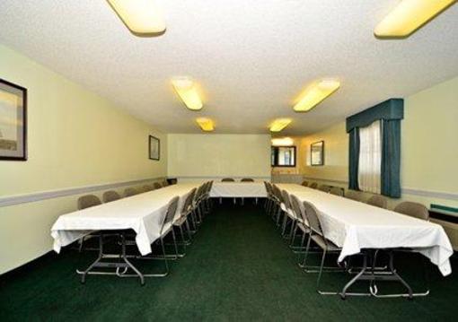 фото отеля Rodeway Inn And Suites Haines City