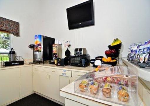 фото отеля Rodeway Inn And Suites Haines City