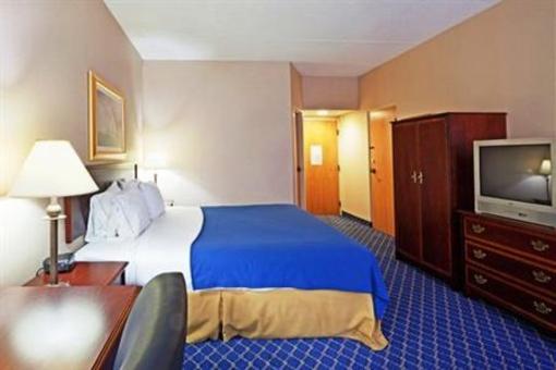 фото отеля Holiday Inn Express Lawrence Andover