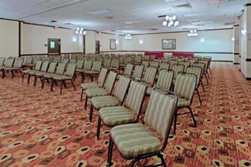 фото отеля Holiday Inn Harrisonburg