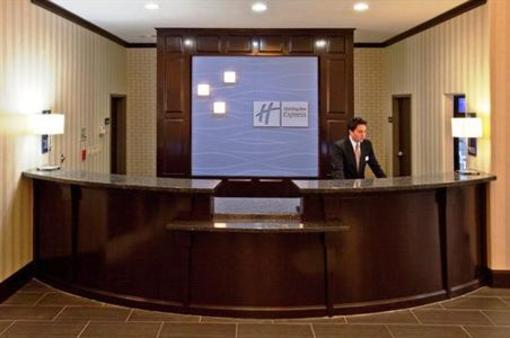 фото отеля Holiday Inn Express Hotel & Suites Buda