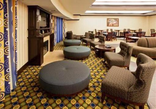 фото отеля Holiday Inn Express Hotel & Suites Buda